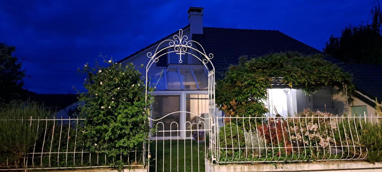 Ferienwohnung Santorini Sremska Mitrovica Exterior foto
